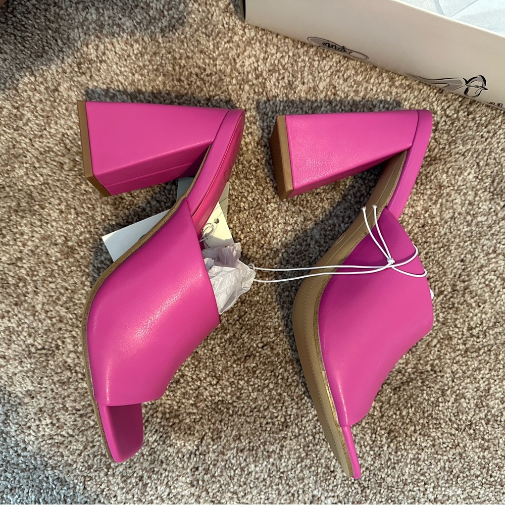 A New Day Vibrant Pink Block Heel Mules - Picture 5 of 7